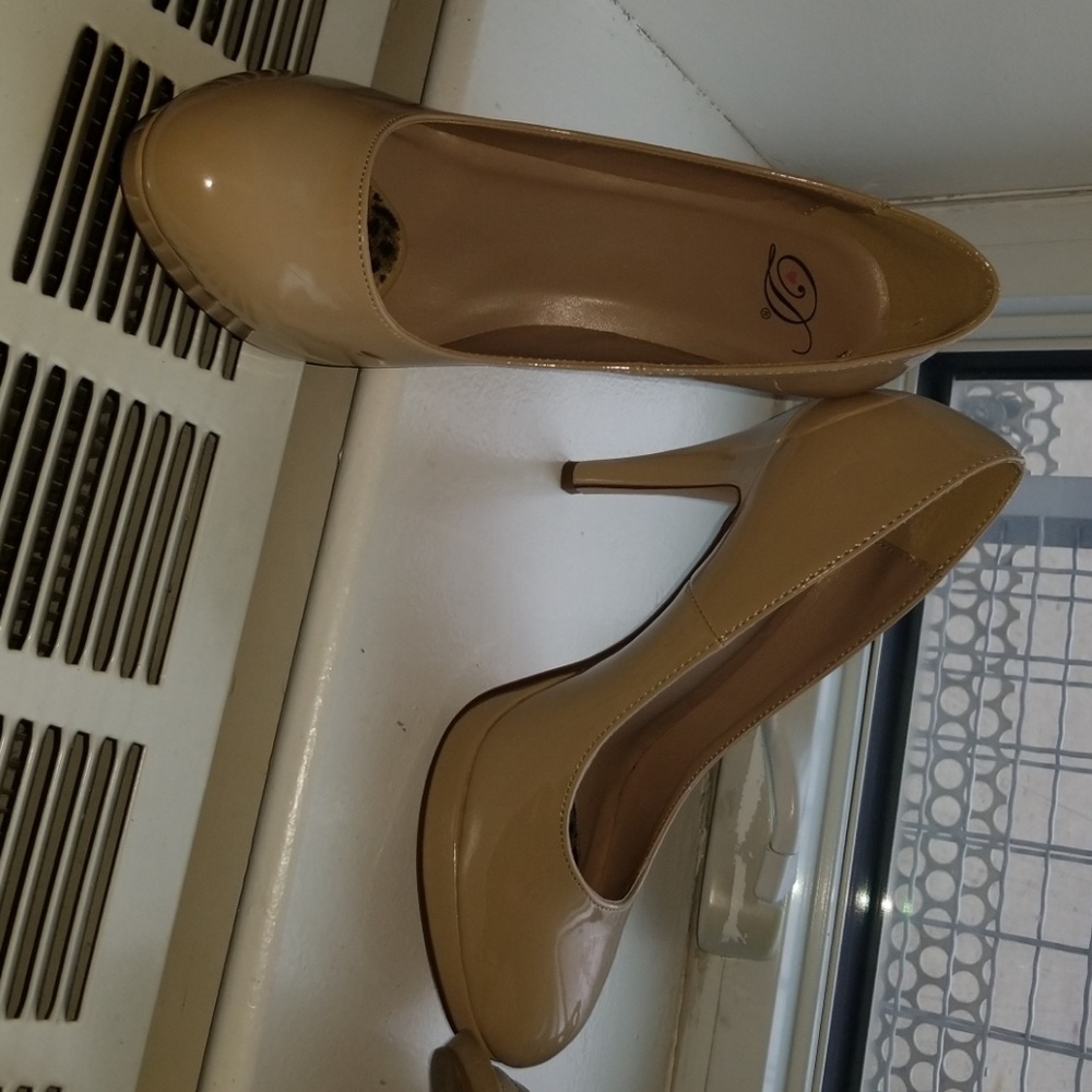 Women shoes size 9